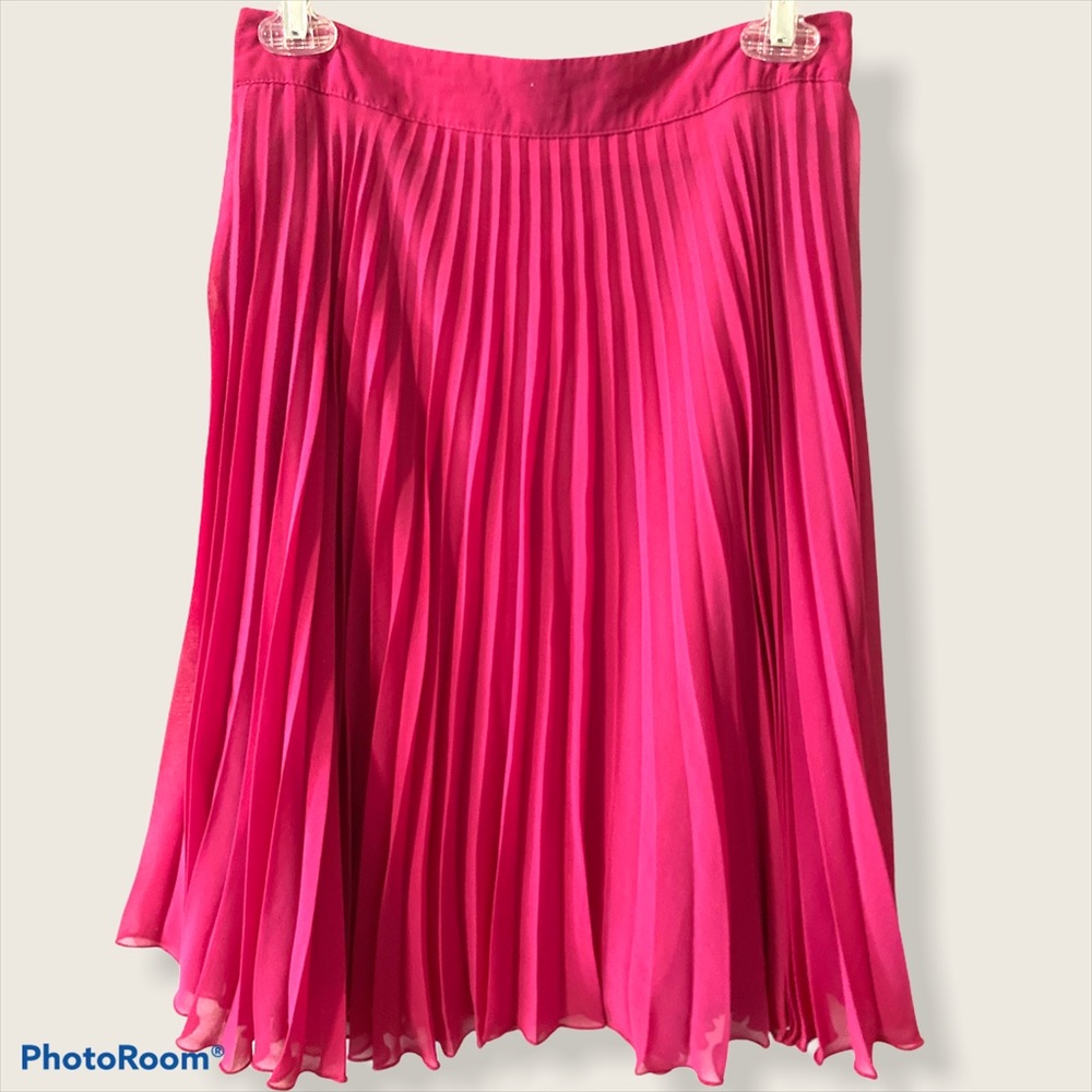 Beautiful Fuchsia Pleated Midi Skirt.